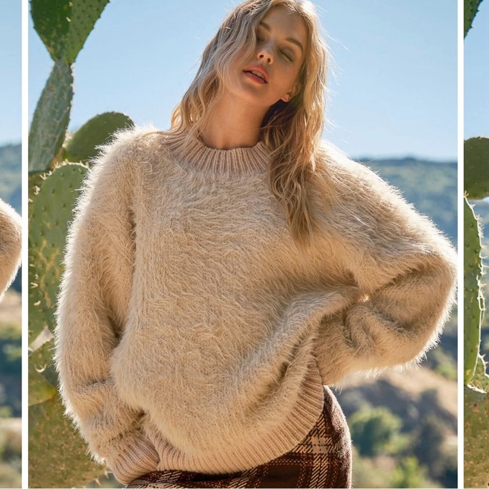 Women Fuzzy Pullover Sweater Oatmeal Cozy Chic Boho Sweater - Picture 3 of 9